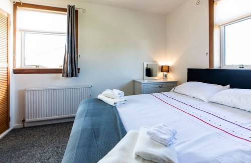 Gilmerton House | Empty2occupied Family Home in Craigour Terrace With Driveway & Garden