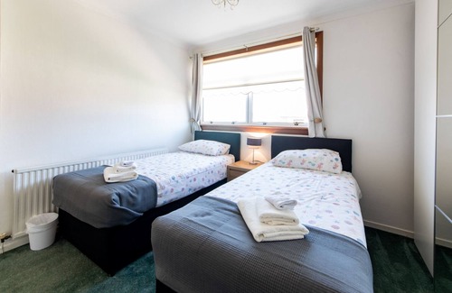 Gilmerton House | Empty2occupied Family Home in Craigour Terrace With Driveway & Garden