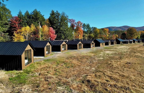 Brandon Cabin | Emrose Luxury Cabins 1