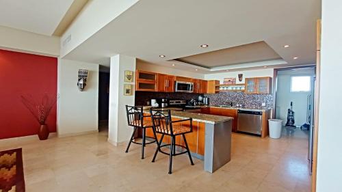 Puerto Penasco Apartment | Encanto Living 304 Spacious, 2 Bedroom Ocean View!