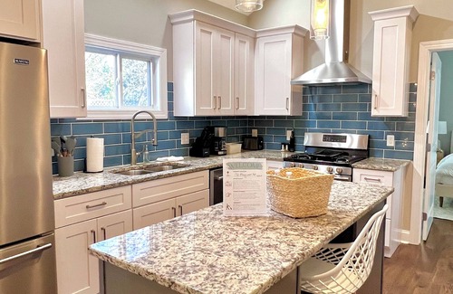 Southwest Raleigh House | Enchanted Escape - Downtown Raleigh - Dog Friendly