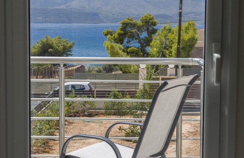 Isthmia Villa | Enchanted Sunlit Villa Retreat