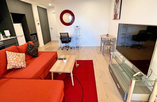Reid Apartment | Enchanting in Red | 1bd 1bth 1csp