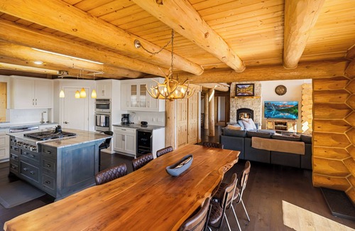 Morrison House | Enchanting Morrison Home with Views and Wifi