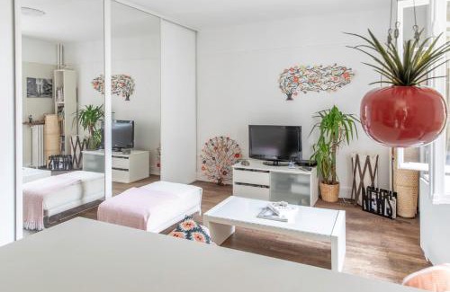 Quartier du Gros-Caillou Apartment | Enchanting Paris Apartment