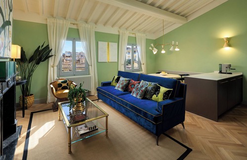 Santo Spirito Apartment | ENCHANTING PENTHOUSE 360° Panoramic View in the Heart of Florence.