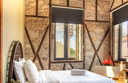 Urla Villa | Enchanting Stone House in Urla with Backyard