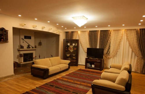 Ardesen Villa | Enchanting Villa near Firtina River with Backyard