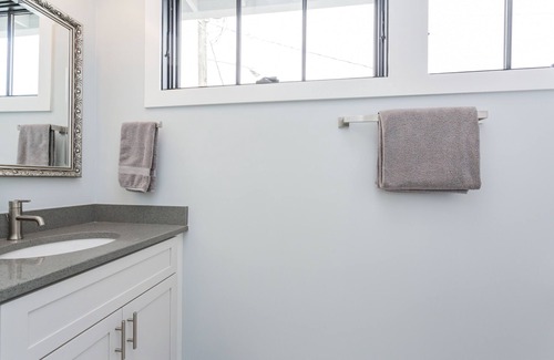 East End Apartment | Enclave East - Cozy Space Walkable to Vibrant Five Points