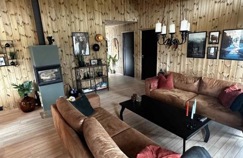 Batsfjord House | End of Europe Lodge