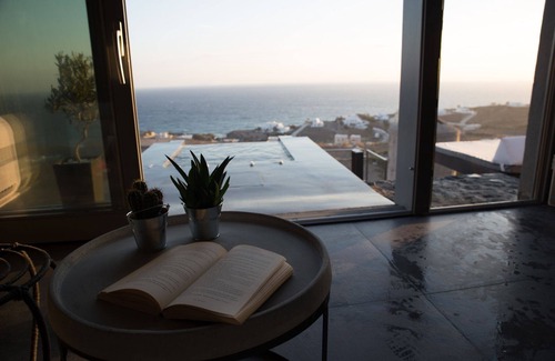 Imerovigli Apartment | Endearing Santorini Suite | Thea Mare Suite | 1 Bedroom | Breathtaking Sea.