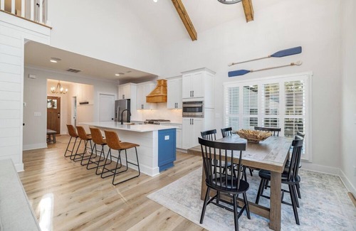 Wise House | Endless Summer | 10 ft Water Depth | Amenities Galore