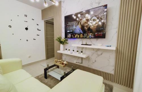 Veron Apartment | Endless Summer Crisfer Piscina gym AC