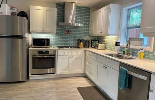 New Smyrna Beach House | Endless Summer Beach house - 1 block to Beach & Flagler Ave