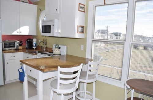 Chincoteague House | Endless Sunsets-The Honeymooner-Waterfront w/Dock, Sunsets