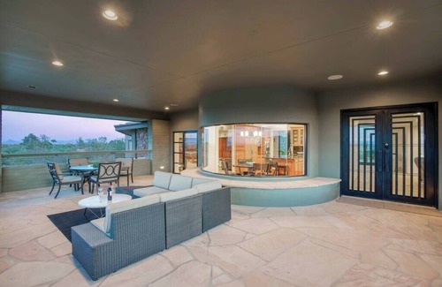 Turquoise Hills House | Endless Views Summary