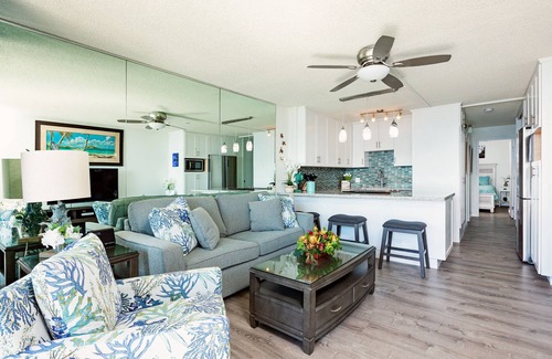 Maalaea Condo | Endless Waves, Incredible Direct Oceanfront Views!