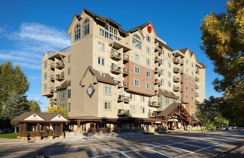 Avon Apartment | Enjoy 1BD vacation condo just steps away from tons of activities in Vail Valley