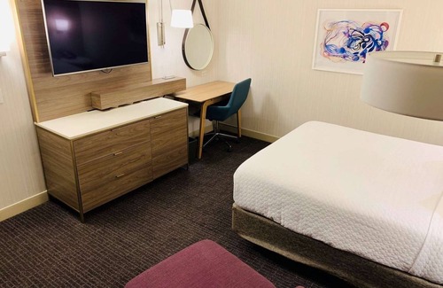 Downtown Columbus Resort | Enjoy a Hassle-Free and Suiting Stay! 2 Modern Units, Pet-Friendly!