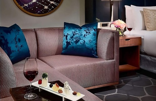 Uptown Hotel | Enjoy a Hassle-Free and Suiting Stay! w/Outdoor Pool, Pet-Friendly!