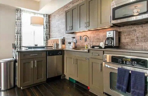 Historic District - North Villa | Enjoy a Pre-Holiday vacation in Historic Savannah