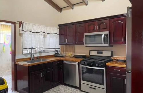 Barrio El Centro Apartment | Enjoy all the space in this loft in the heart of Tela Atlántida