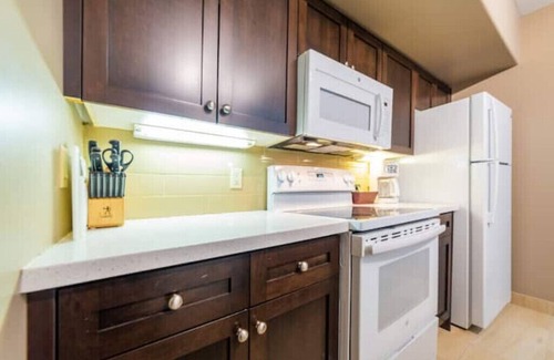Oro-Medonte Apartment | Enjoy Country Club Living in this Modern, Spacious Suite w/Loads of Amenitiesn