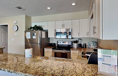 Crystal Beach Condo | Enjoy Gulf-Front Views From Your Private Balcony | Near Area Attractions