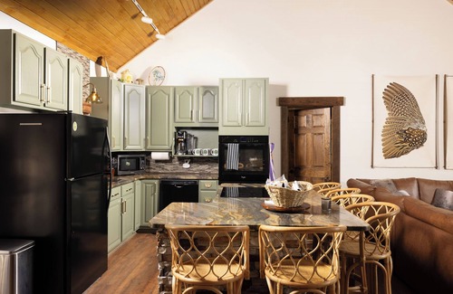 West Union House | Enjoy Lake Keowee with Private Sandy Beach, Dock, Water Toys, PWC & Boat options