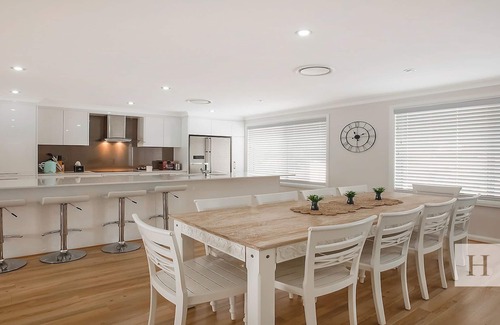 Summerland Point House | Enjoy Lazy Daze - Waterfront, Hot Tub, Jetty!