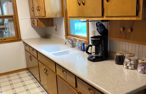 Stacy House | Enjoy Life On The Lake! Make Memories. Up to 8 guests.