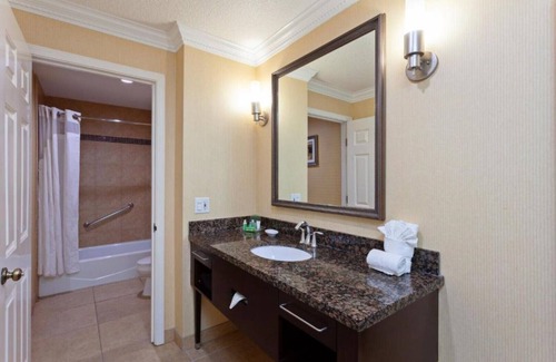Shoreview House | Enjoy modern amenities at our convenient room located near the CalTrain