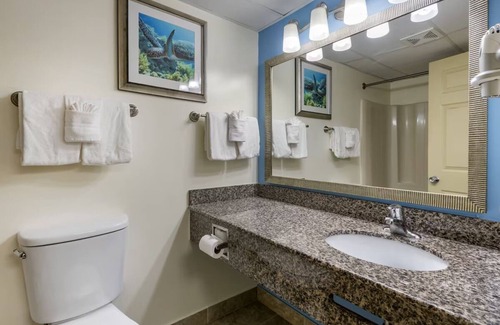 Seabreeze Park Hotel | Enjoy Ocean Views from Your Relaxing Haven w/Balcony | Near Daytona Attractions