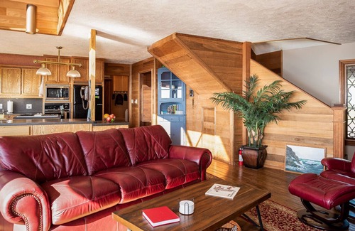 Chinook House | Enjoy Oregon, Washington, the Columbia River, and the Pacific Ocean. Paradise.