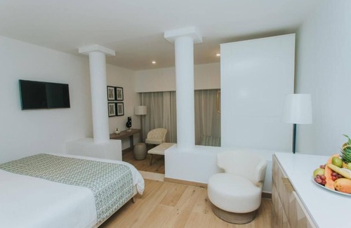 Bavaro Hotel | Enjoy Premier Family Experiences at Room Near Playa Juanillo Delights!