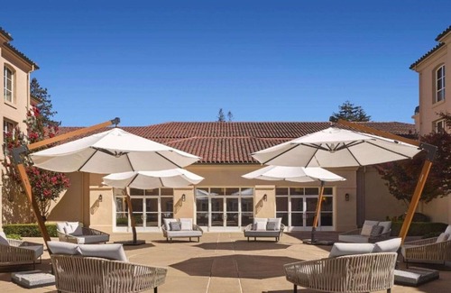 Santa Rosa House | Enjoy the Bounty of Sonoma from our Room !