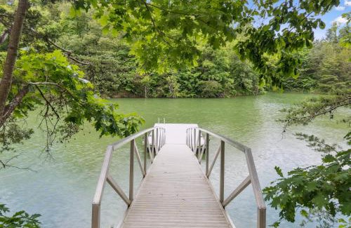 Sevierville House | Enjoy the "Calm On The Water" in a Relaxing Luxurious Pool Cabin on the Lake!