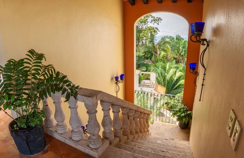 Conchas Chinas Villa | Enjoy the Ocean Views in Conchas Chinas, Secluded Oasis