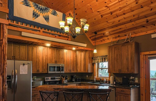 Custer Cabin | Enjoy the quiet at Hog Heaven