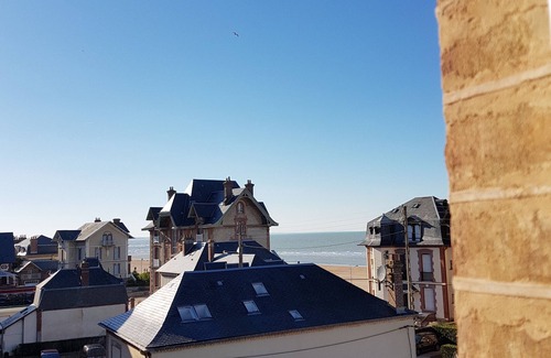 Houlgate Apartment | ENJOY THE UNIQUE EXPERIENCE OF BELLE EPOQUE VILLAS!