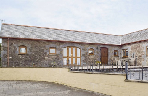 Ludchurch Cottage | Enjoy this stunning property, set in the beautiful Welsh countryside.