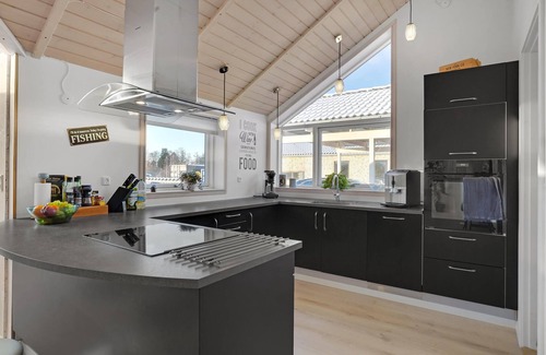 Havnsø House | Enjoy your vacation in this inviting vacation home!