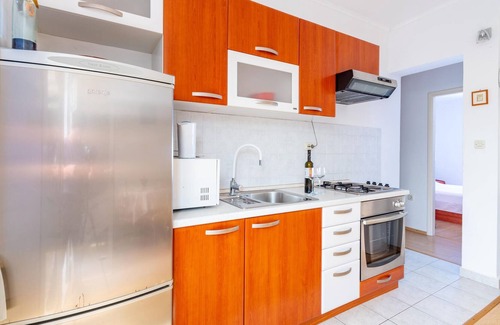Zavalatica Apartment | Enjoy your vacation in these apartments, located in the bay Zavalatica, on the south side of the bea