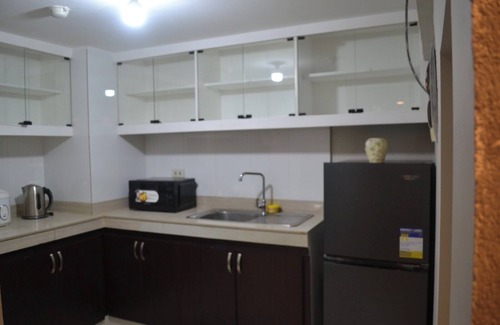 Highway Hills Apartment | Enjoyable 2-bedroom loft apartment with AC in Mandaluyong City