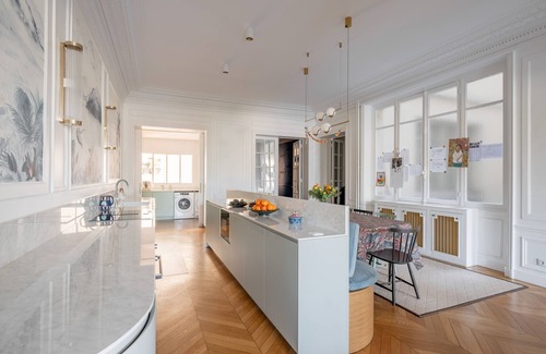 16th Arrondissement Apartment | Enlightened Elegance, by Veeve