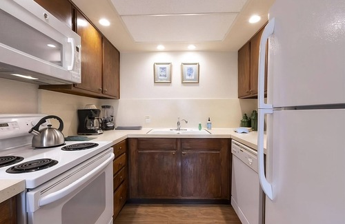 Cahuilla Hills House | Ensuring a Very Comfortable & Memorable Stay! Kitchen, near Outdoor Fun