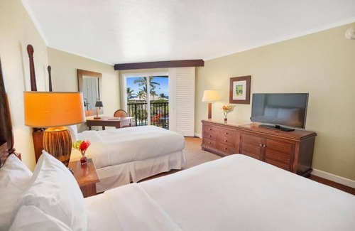 Hanamaulu Hotel | Ensuring a Very Comfortable & Memorable Stay! 2 Family-friendly Units, Pool