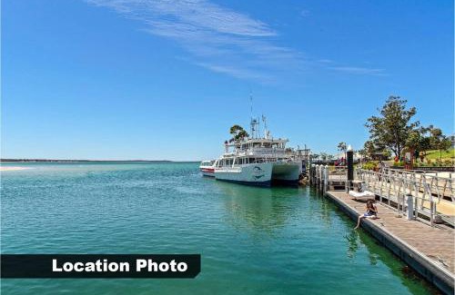 Sanctuary Point House | Entertaining Home In Convenient Location