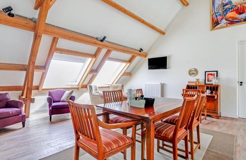 Municipality of Goirle House | Enticing Holiday Home in Goirle with Garden