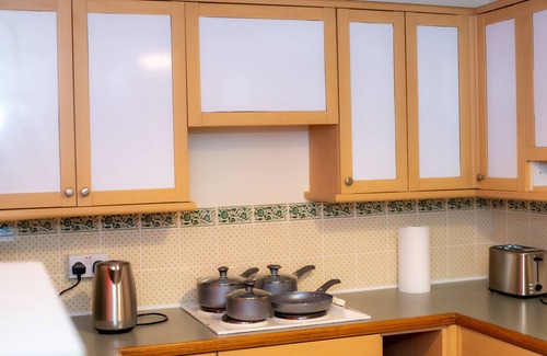 Northampton House | Entire 2 bedroom house in a quiet environment, 0.4miles to train station